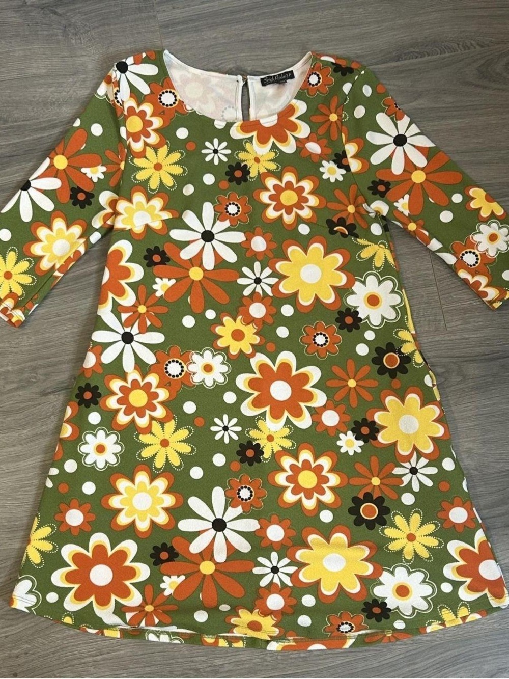 Women’s M Retro 60s/70s Mod Daisy Floral A-Line Shift Mini Dress
